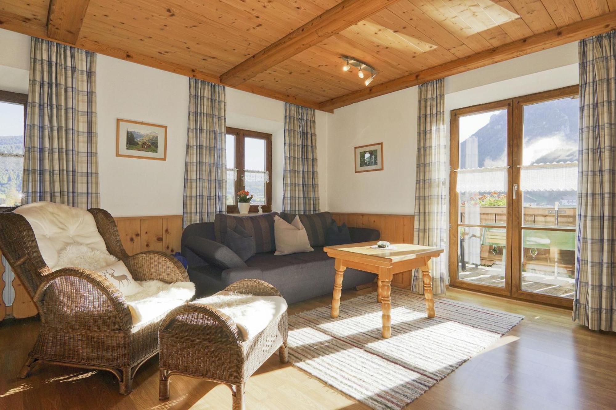 Hausernhof - Chiemgau Karte Инцел Екстериор снимка